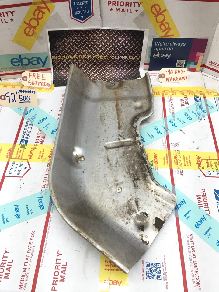 90-93 MERCEDES-BENZ 500SL RIGHT MIDDLE EXHAUST HEAT SHIELD GUARD DEFLECTOR - Image 4 of 4