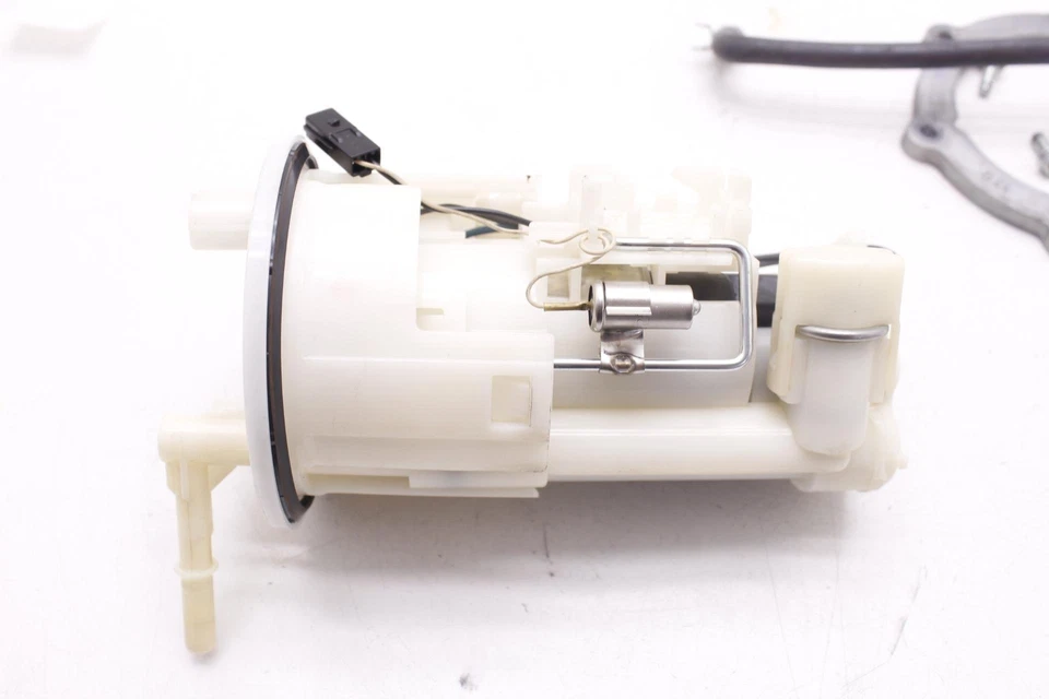 16 YAMAHA YZF R6 OEM BOMBA DE COMBUSTIBLE GAS GASOLINA UNIDAD TRANSMISORA 14B-13907-20-00 R11.BX30 Foto 3 de 4