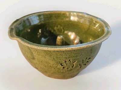 Studio Pottery Apple Baker Bowl Green Speckled Glaze Embossed Leaves 6'' Signed