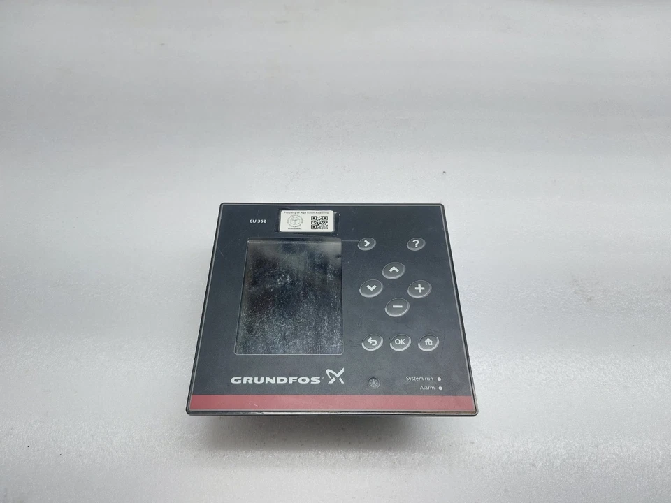Grundfos CU 352 Multi Pumpensteuerung 98146952-V05 (Gehäuse Beschädigt) - Bild 2 von 4