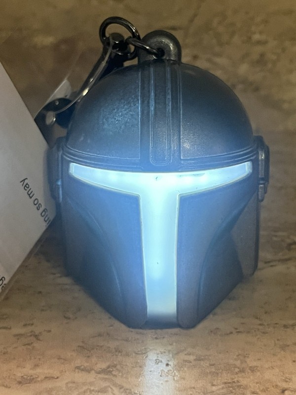 Bath & Body Works Star Wars THE MANDALORIAN LIGHT UP HELMET Pocketbac Holder NEW