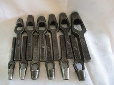 12 ALTE  HENKELLOCHEISEN