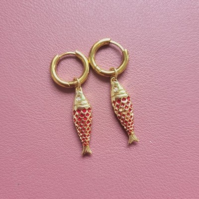 Gold tone brass purple fish charm earrings hoop pierced drop dangle 4cm