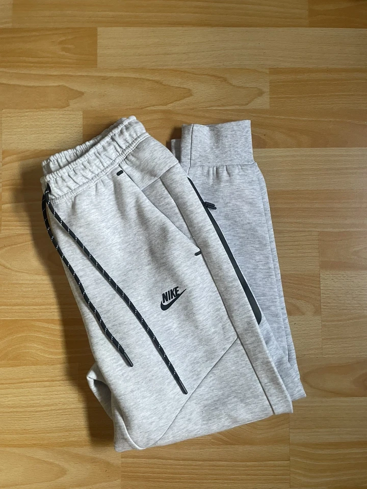 Jogging Nike Tech Gris - Photo 1/4