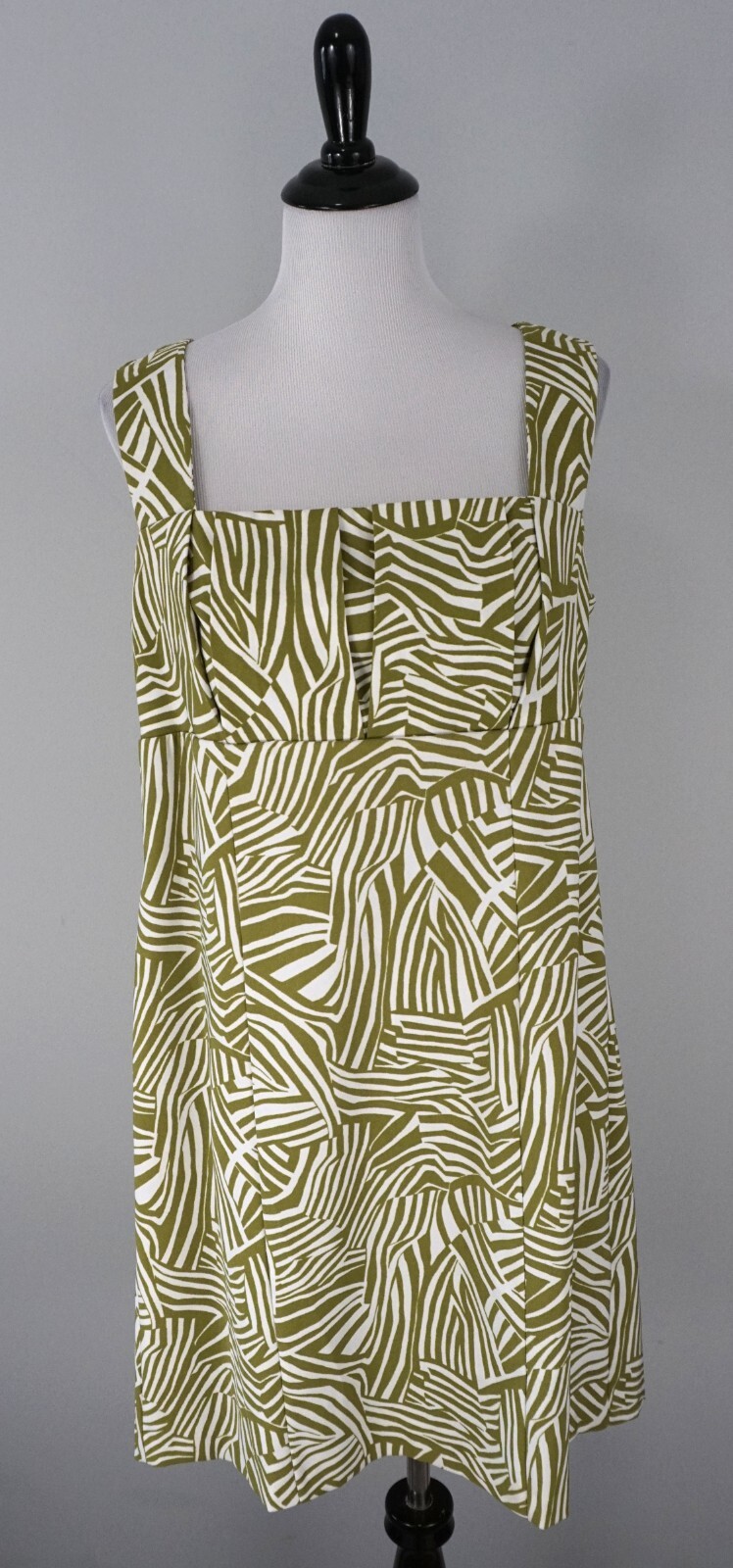 Perceptions Green White Square Neck Sleeveless Pl… - image 1