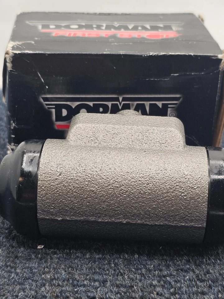 Cilindro de roda de freio a tambor Dorman W37785 para 2000 Chevrolet C2500 - Imagem 4 de 4