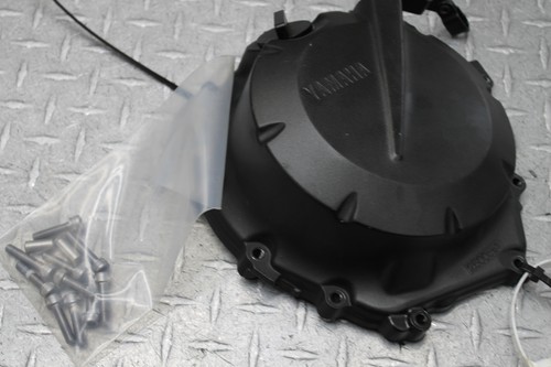 2006 YAMAHA FZ6 CLUTCH SIDE ENGINE MOTOR COVER - Picture 3 of 10