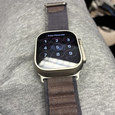 Apple Watch Ultra 2 49mm Titanium Case with Alpine Loop 