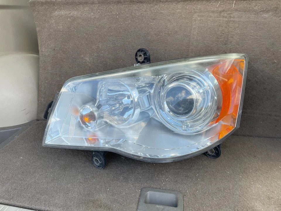 Faro Chrysler Town & Country 2008-2016 HID xenón lado izquierdo genuino bonito Foto 2 de 4