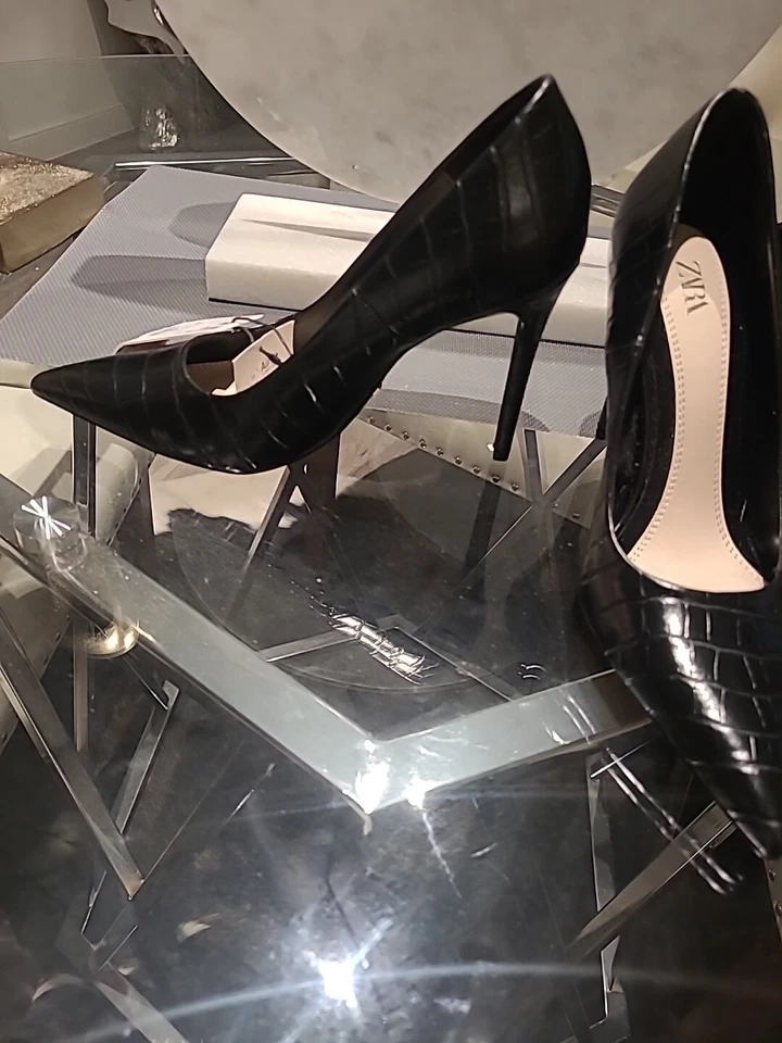 Zara Black Faux Crocodile Leather Stilletos US 8 EU 39 NWT - Image 2 of 4