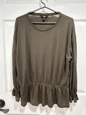 Simply Vera Wang Peplum Olive Green pullover long sleeve top blouse Size Medium
