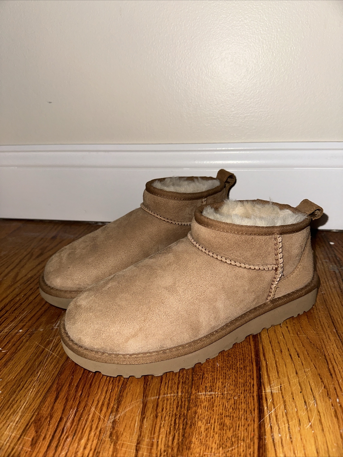 Zapatos UGG Classic Ultra Mini