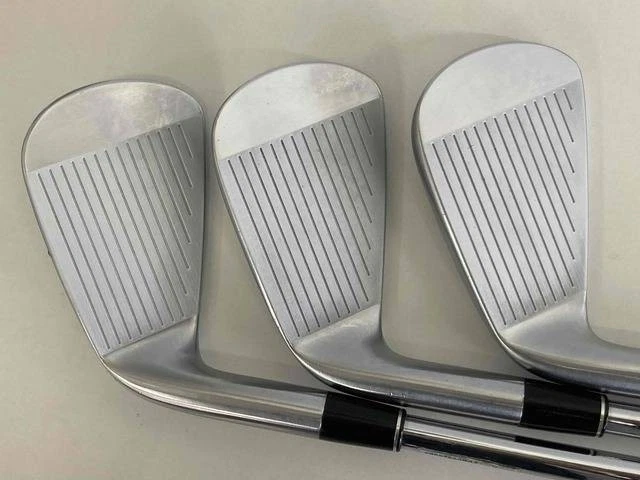 SRIXON Right Handed Iron Set Z FORGED 5-9,Pw NS PRO MODUS3 TOUR 120 Flex S - Image 2 of 4