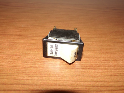 Aircraft Surface De-Ice Rocker Switch (32370-24) Piper 587-972