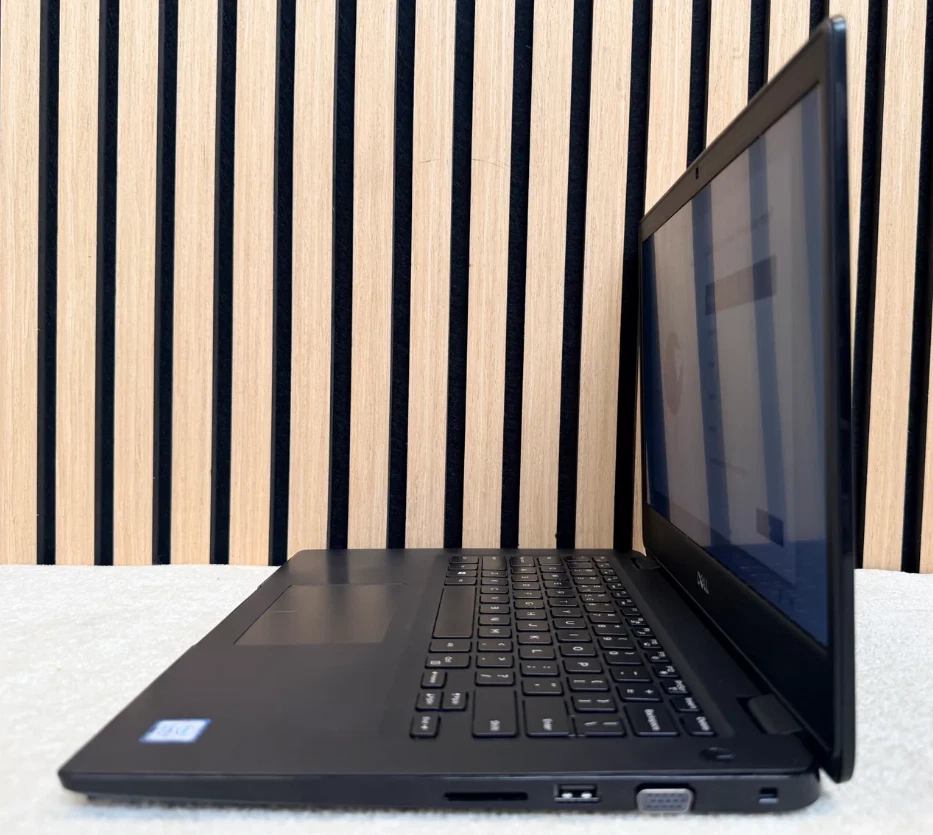 Dell Latitude 3400 · i5-8265U · 16GB · 256GB, foto 3 di 5