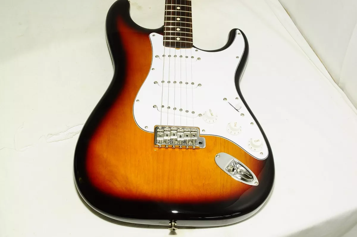 Fender Japan ST-45 3TS Stratocaster 2004~2006 Electric Guitar Ref. No 4813