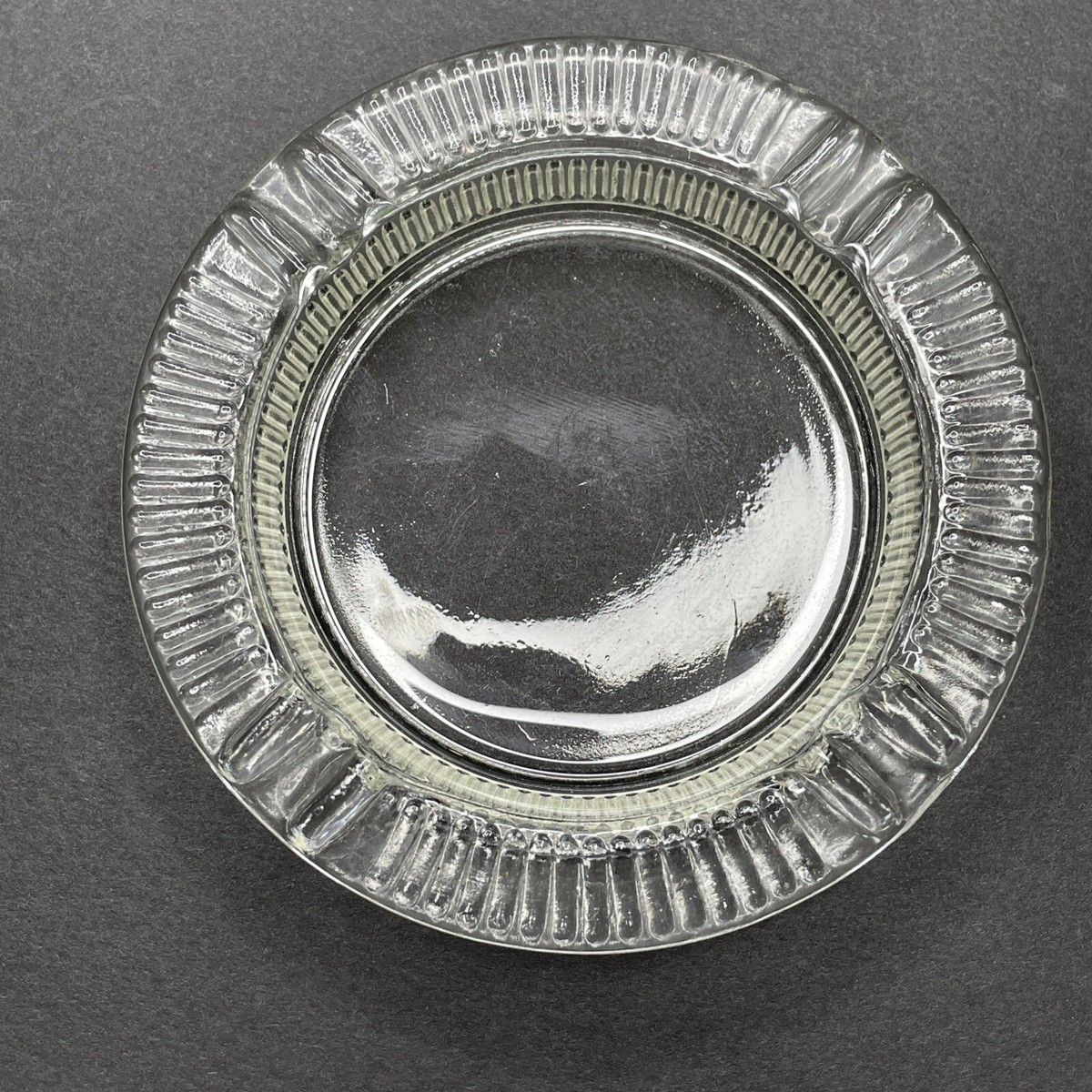 Vintage 1950s Round Glass Classic Style 4-Slot Ashtray Restaurant