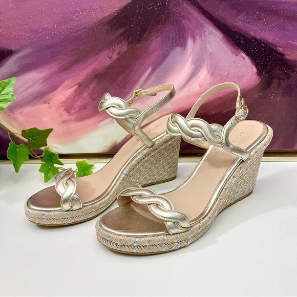 Stuart Weitzman Twist Espadrille Wedge Sandal in Gold Size 10 - Image 2 of 4