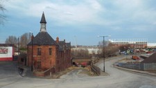 PHOTO  SUNDERLAND OLD AND NEW IN THE FOREGROUND IS A DERELICT INDUSTRIAL BUILDIN