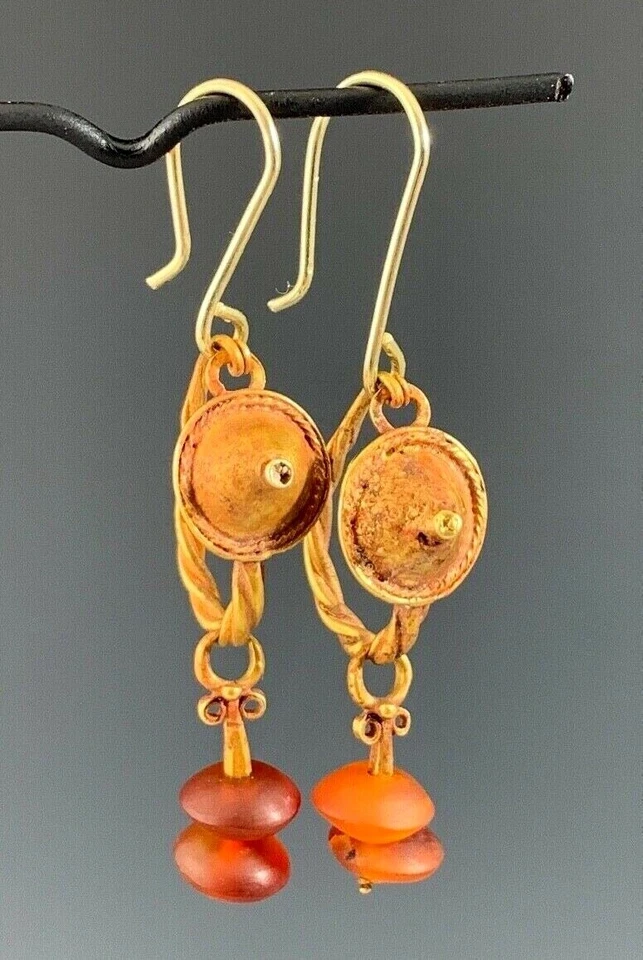 PENDIENTES ANTIGUOS ROMANOS ESCUDO ORO Y CORNALINA; ¡ELEGANTES Y PONIBLES!  Foto 3 de 4
