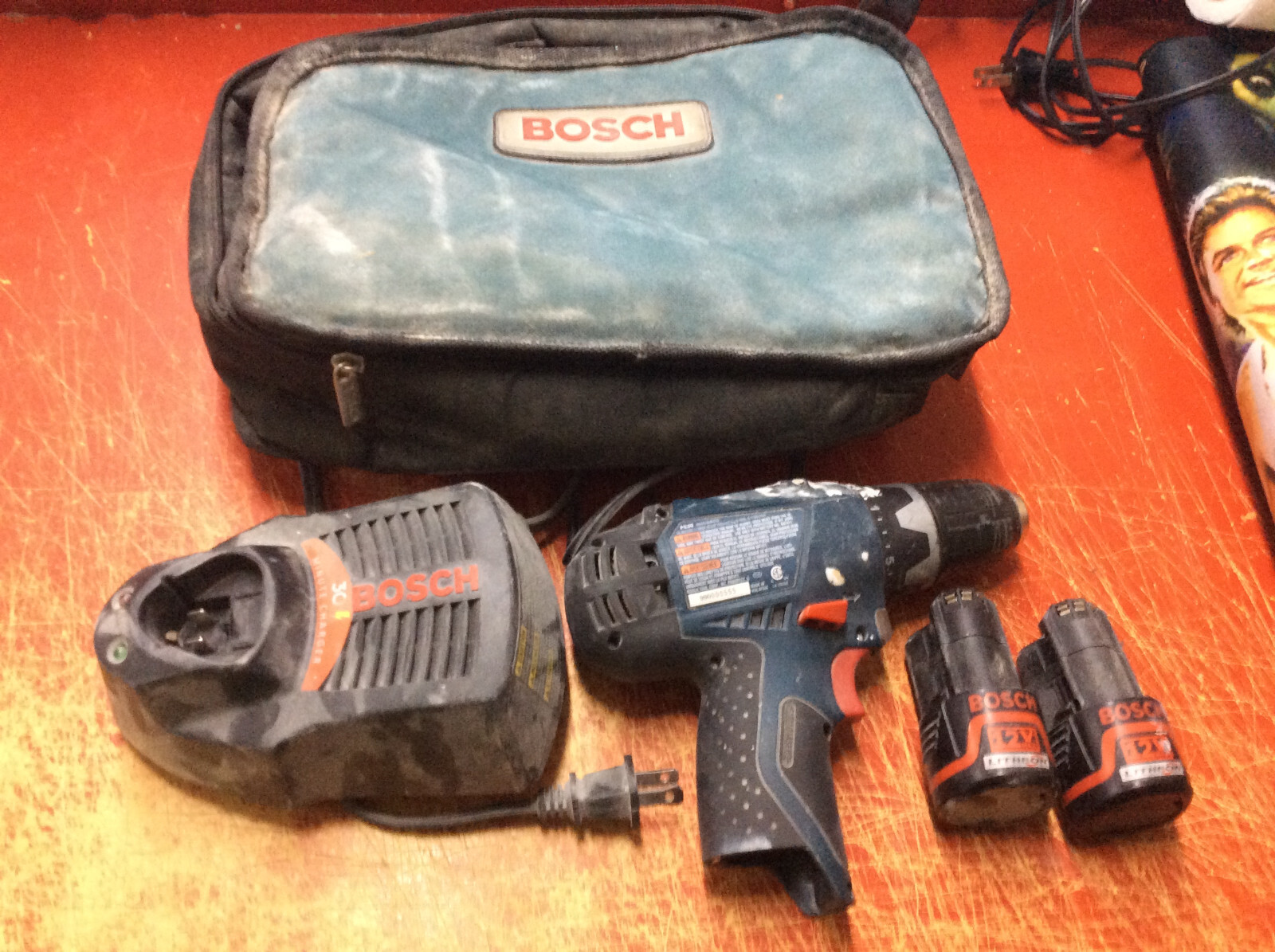 Bosch PS31 12V Cordless Drill/Driver (2) batteries FAST charger w/ bag
