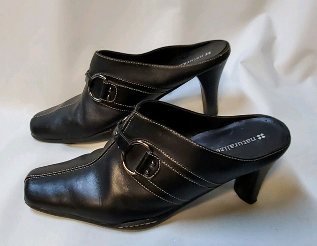 naturalizer mules clearance