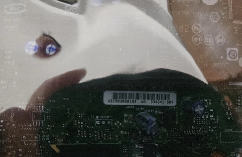 New Intel Desktop Board DQ965CO LGA775 BTX Motherboard, D34641-507 - Image 4 of 4