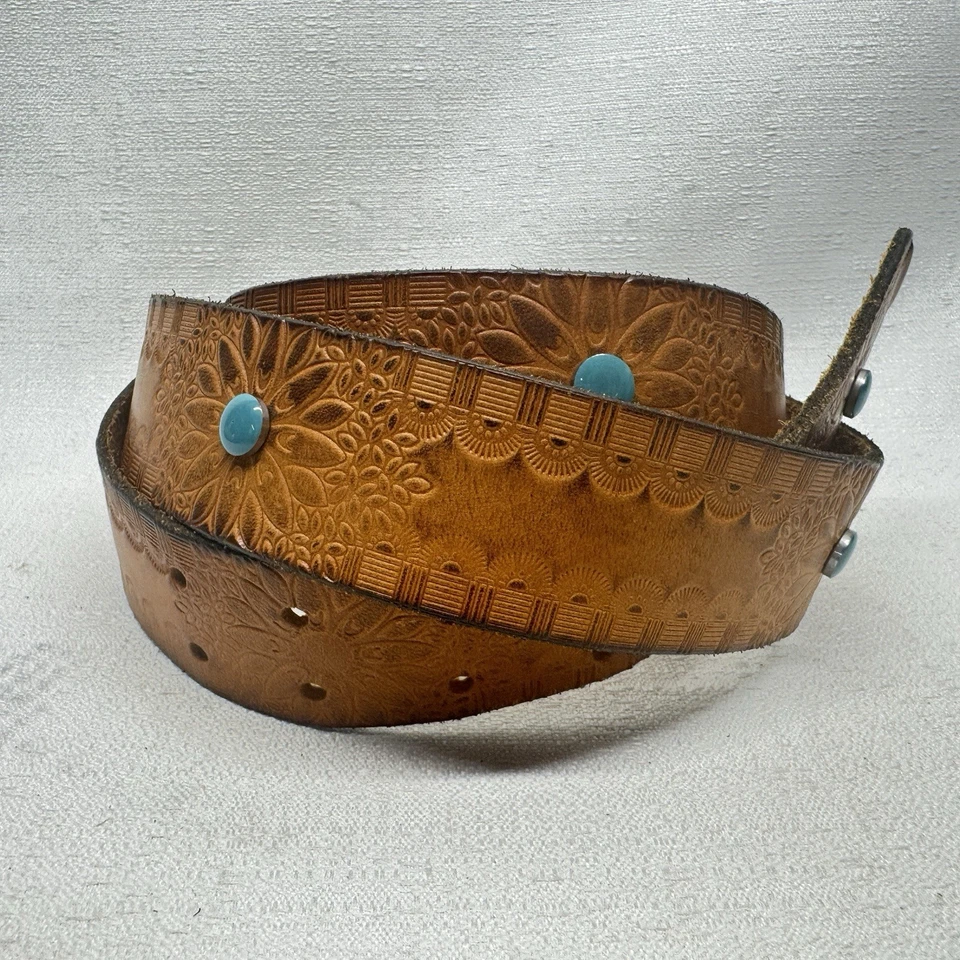 Old Navy Vintage Brown Leather Flower Embossed Western Boho Belt USA X-Large - Image 2 of 4
