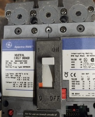 GENERAL ELECTRIC SEDA36AT0100 CIRCUIT BREAKER 3 POLES 600VAC 100A NEW