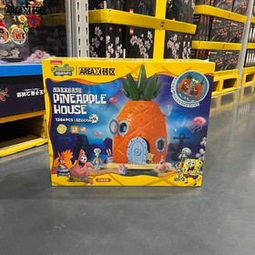 LEGO SpongeBob SquarePants: Pineapple house in Bikini Bottom set