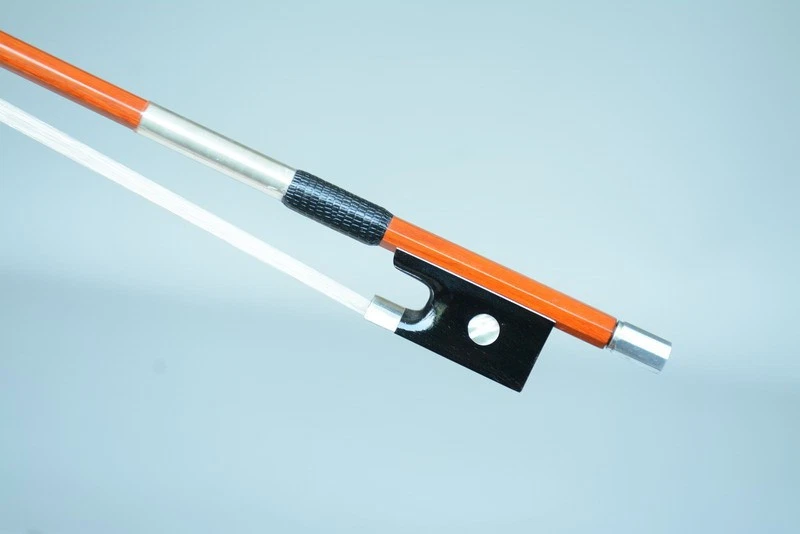 Master Perform! Silber! Ein bester echter Pernambucowood Geigenbogen! Kostenloser Versand