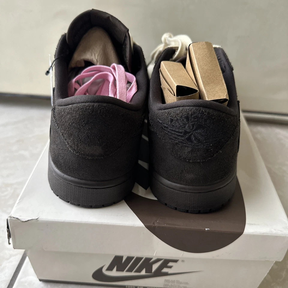 Zapatillas Travis Scott Jordan 1 Terciopelo Marrón - Talla 9 Foto 4 de 4