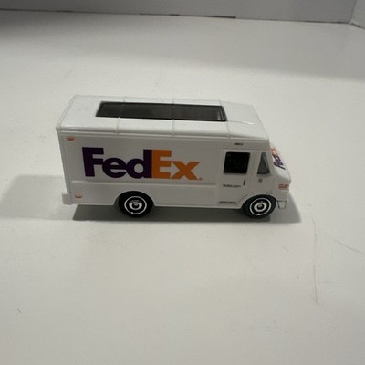 Matchbox 2023 MBX Metro Express Delivery Truck FedEx White