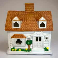 Vintage Partylite Cape Cod House Tealight Candle Holder Cottagecore P0517