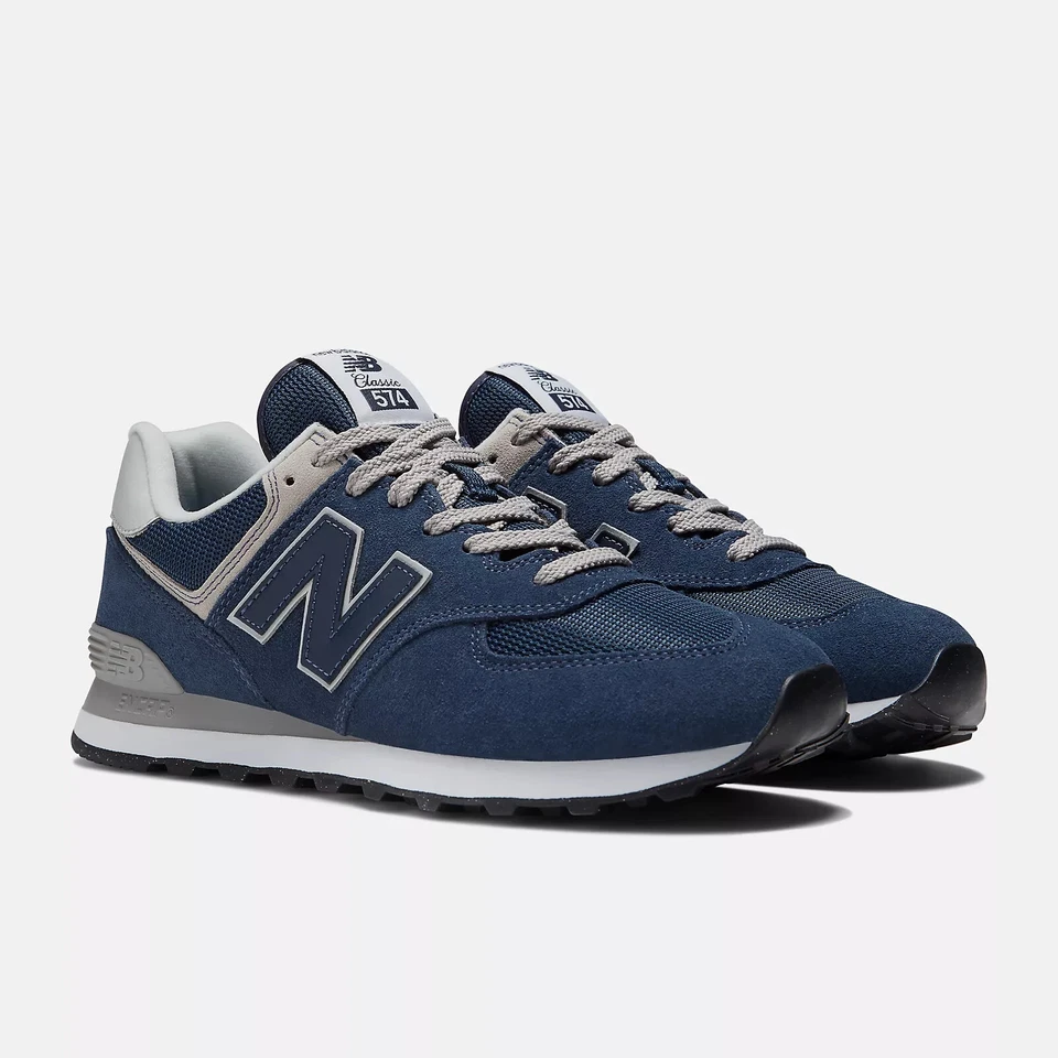 New Balance 574 Core En Azul Oscuro Todas Las Tallas Stock Limitado - Imagen 2 de 4