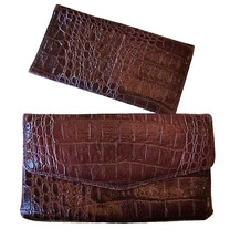 Vintage Burgundy Brown Croc Embossed Wallet W/ Checkbook Card Slots Snaps
