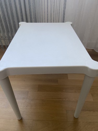 Tavolino Piccolo In Plastica - Foto 4 di 7