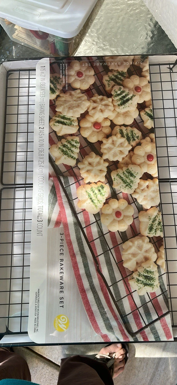 New Wilton Bakeware Set 1 Baking Sheet And 2 Cooling Grids