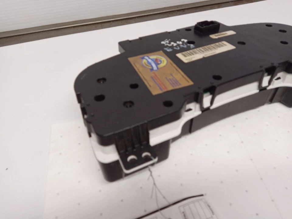 Instrument Cluster 23,835mi US Market MPH from 2007 Cadillac Escalade 10772147 - Image 3 of 4