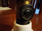 BENJAMIN 1904 SINGLE PLUG IN ALSO LIGHT BULB PORT & PORCELAIN BRYANT POWER BASE — photo 2