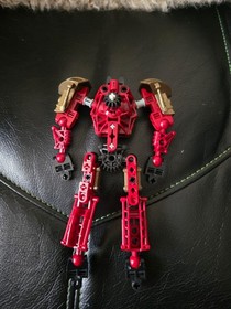 2004 LEGO Bionicle Warriors Toa Lhikan and Kikanalo 8811 Incomplete