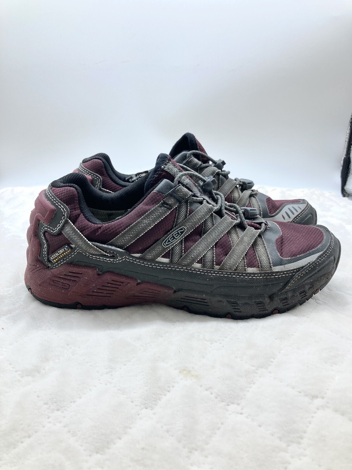 Scarpe da corsa basse Keen Versatrail donna 7 sneakers da esterno prugna nere