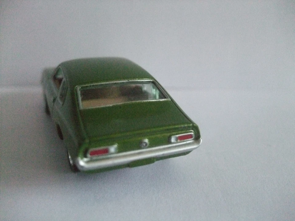 1971 Ford Maverick  scale  1/64 by JOHNNY LIGHTNING series THOSE 70S CARS - Изображение 4 из 4