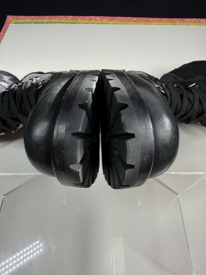 Coach Women's Size 8B Beverly Black Closed Toe Lace-Up Quilted Boots - Image 3 of 4