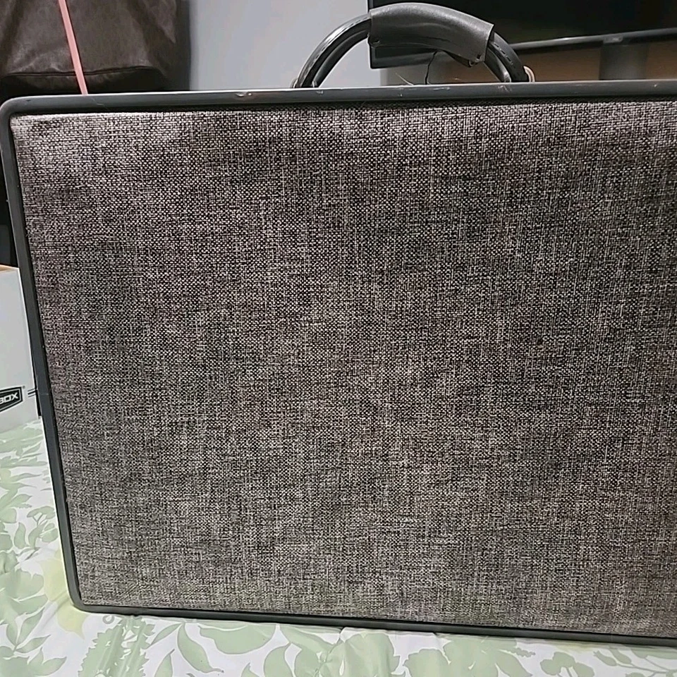 Vintage Hartmann Belting Grey Leather and Gray Tweed Suitcase Luggage 24"vintage - Image 2 of 4