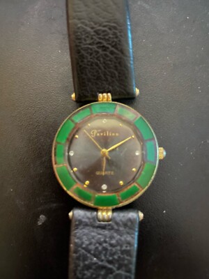 Pavilion Quartz Uhr