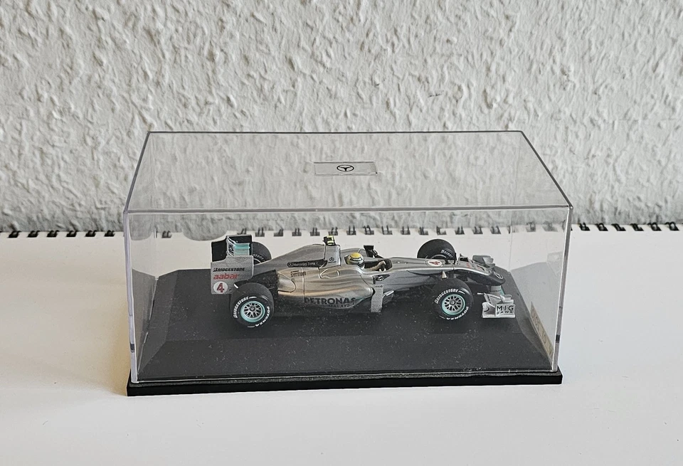 Mercedes Formel 1 2010 AMG GP Petronas W01 Nico Rosberg 1:43 Minichamps - Bild 3 von 4