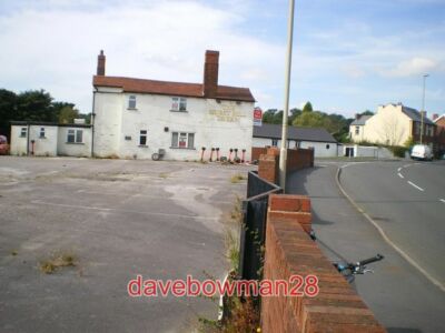 PHOTO  THE HURST HILL TAVERN THE COPPICE THIS IS LOOKING SADLY NEGLECTED SINCE J