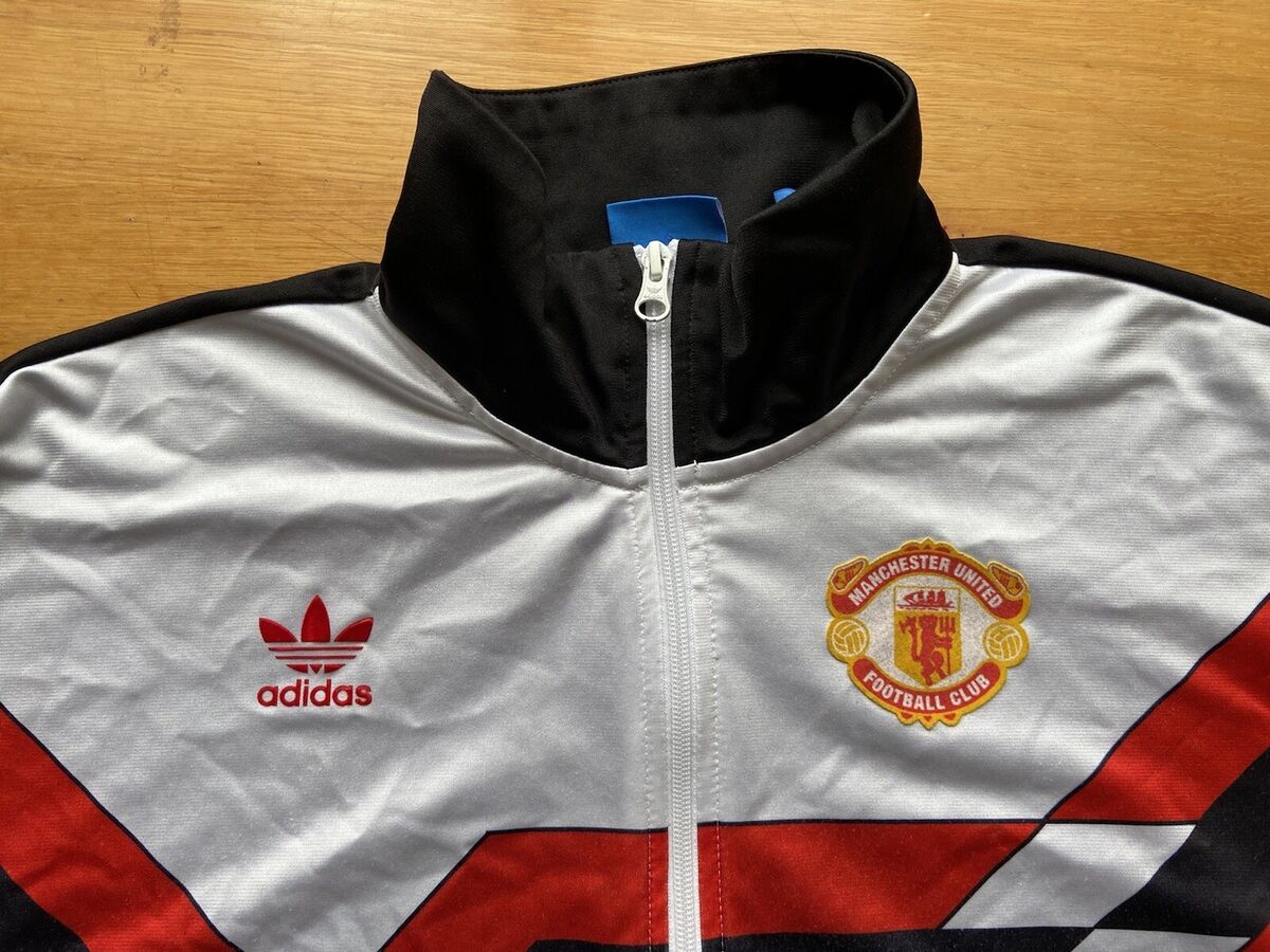 MANCHESTER UNITED RETRO FOOTBALL SOCCER TRACK TOP JACKET MANCHESTER UNITED RETRO FOOTBALL SOCCER TRACK TOP JACKET