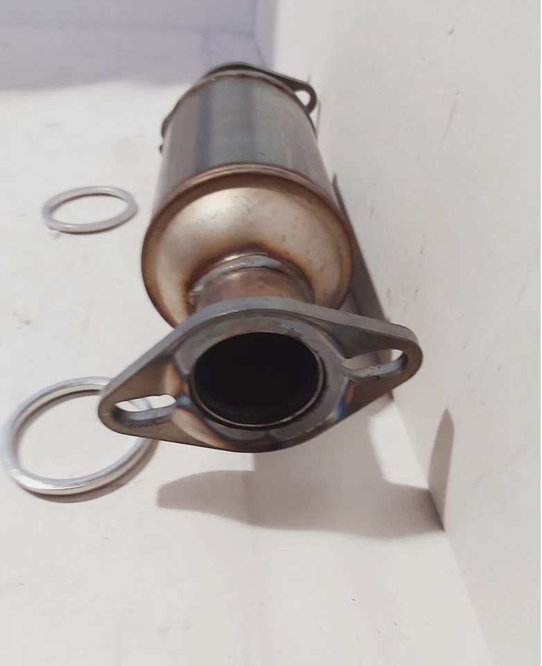 1995 1996 1997 1998 1999 Toyota Celica 2.2L L4 Rear Catalytic Converter - Image 3 of 4